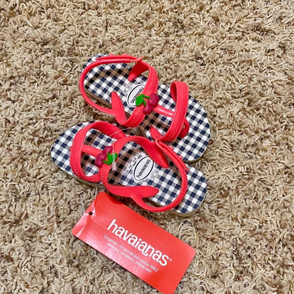 Havaianas Flip Flops - Picture 3 of 7